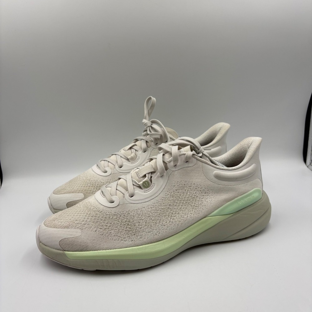 Lululemon Chargefeel Low Workout 2 Women 9.5 Beige Mint Green Good Training Shoe